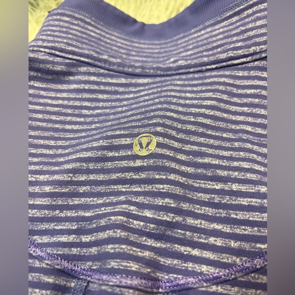 Lululemon Run Your Heart Out Pullover Size 10 Persian Purple Heathered Stripe - Picture 11 of 16